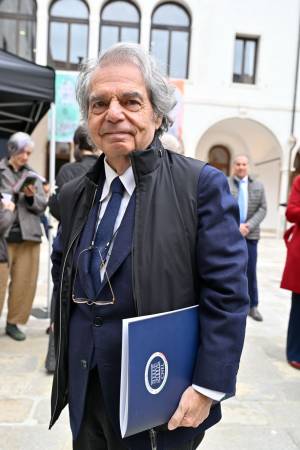 iuav-venezia-inaugurazione-convento-terese-ospite-istituzionale-cartella-2026