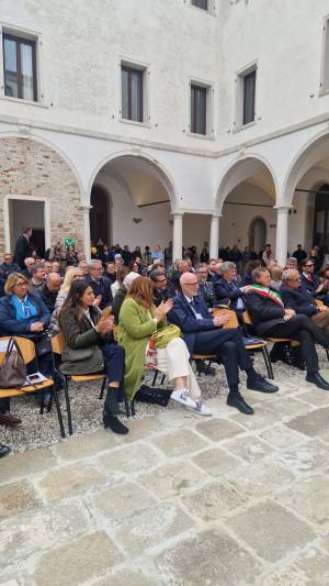 iuav-venezia-inaugurazione-convento-terese-platea-cerimonia-chiostro-2026